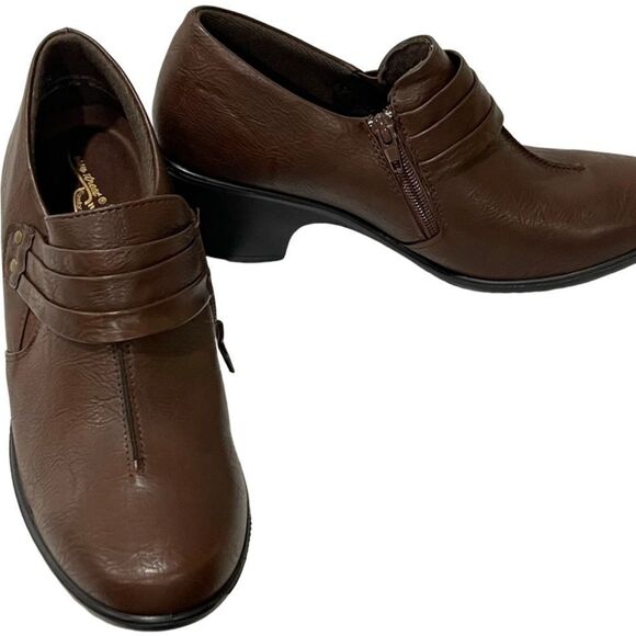 Easy Street Comfort Flex Sole Shoes  - Picture 3 of 14